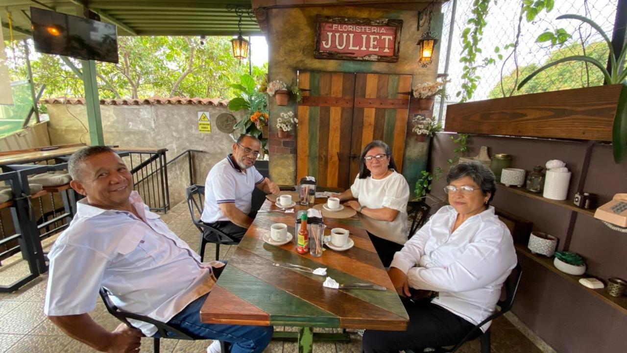Velvet hostal Santa Ana Kültér fotó
